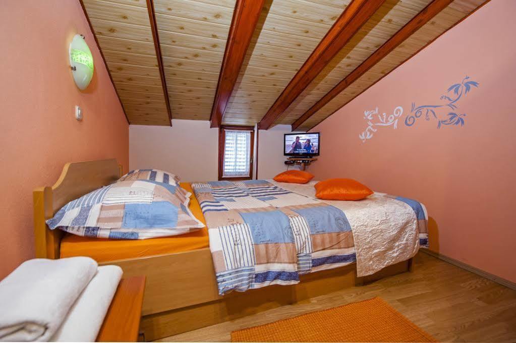 Apartment Orkic โรวีน ภายนอก รูปภาพ
